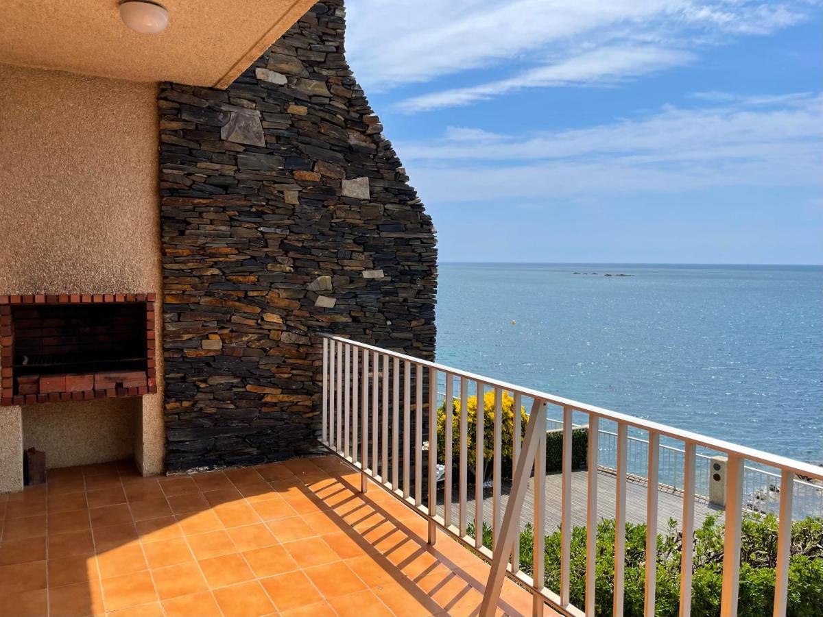 Luminoso Apartamento Frente Al Mar Con Piscina Росас Экстерьер фото